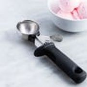 OXO Good Grips Simple Ice Cream Scoop 2